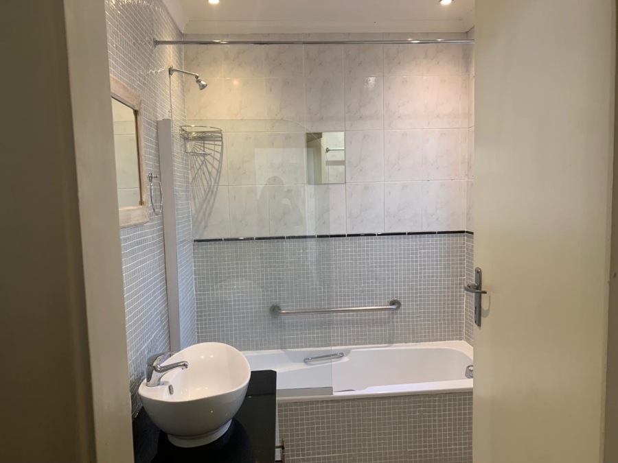 2 Bedroom Property for Sale in Newlands Western Cape